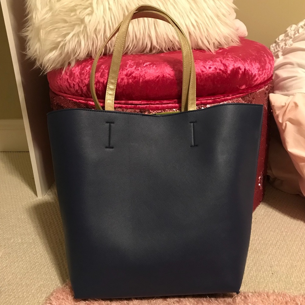 🌸OFFERS?🌸 Waterproof Tote